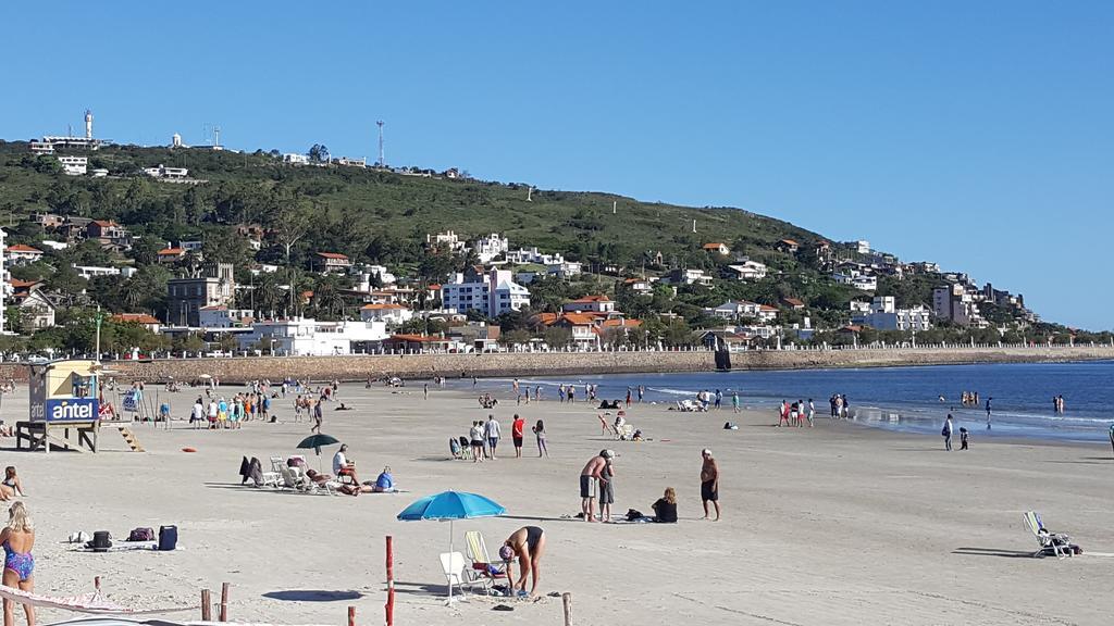 Apartamento Con Terraza Y Parrillero Piriapolis Luaran gambar